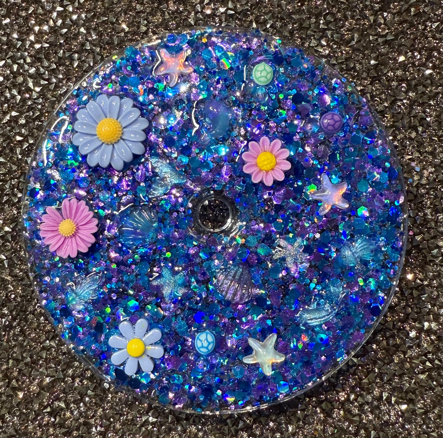 Custom Lid with Glitter and Charms (Examples above)(16oz, 20oz, and 24oz ONLY) NO 40oz customizations