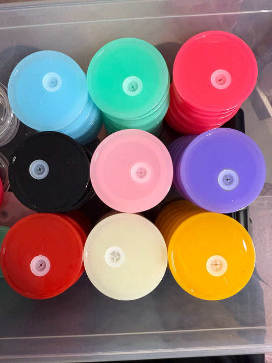Colored lid for 16 ounce or 20 ounce Libby style