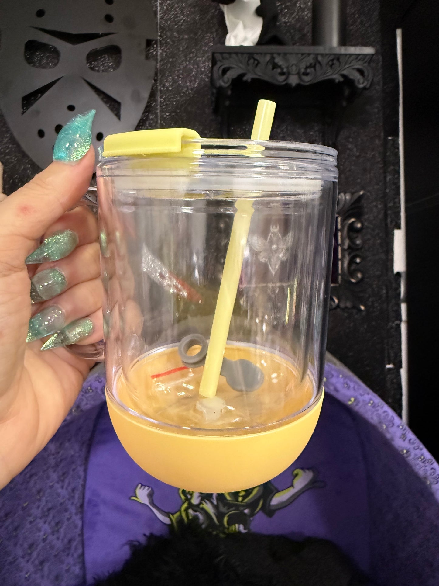 11oz w/ handle, color lid/straw (comes with leak proof straw plug. Also, flip top for sipping!)